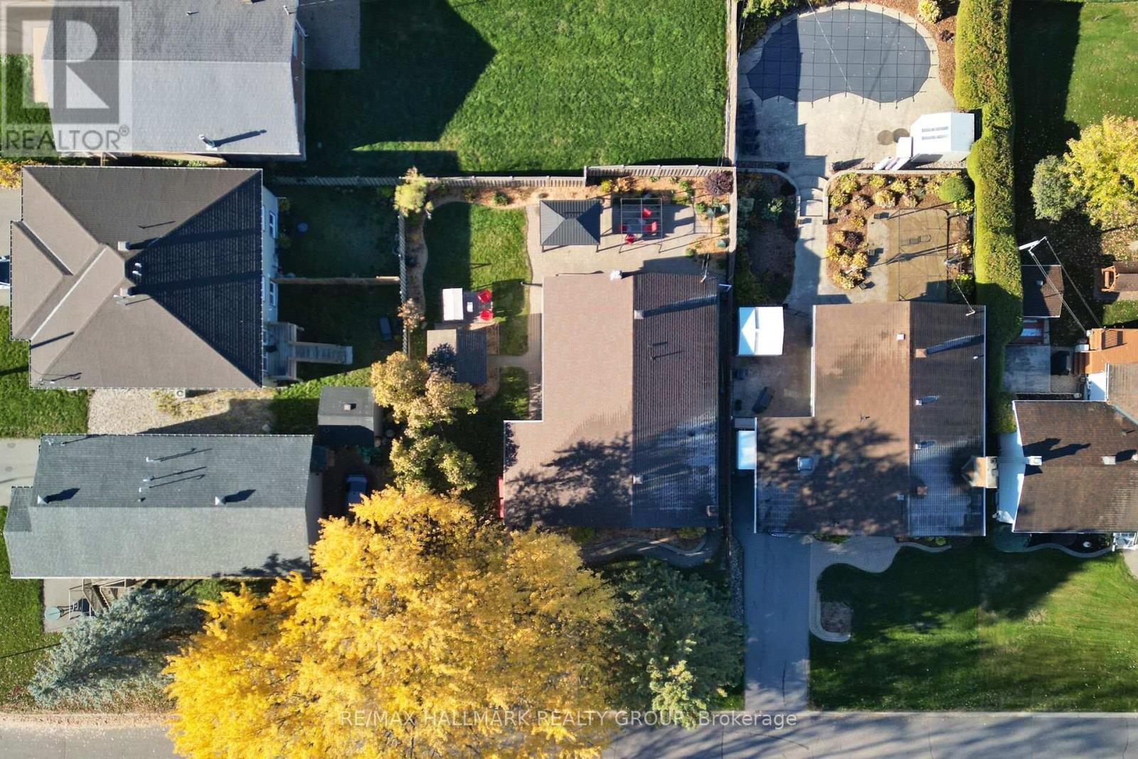 838 Balsam Drive, Ottawa, Ontario  K1E 1B7 - Photo 43 - X12496576