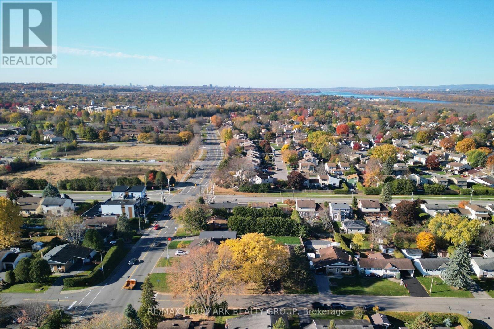 838 Balsam Drive, Ottawa, Ontario  K1E 1B7 - Photo 44 - X12496576