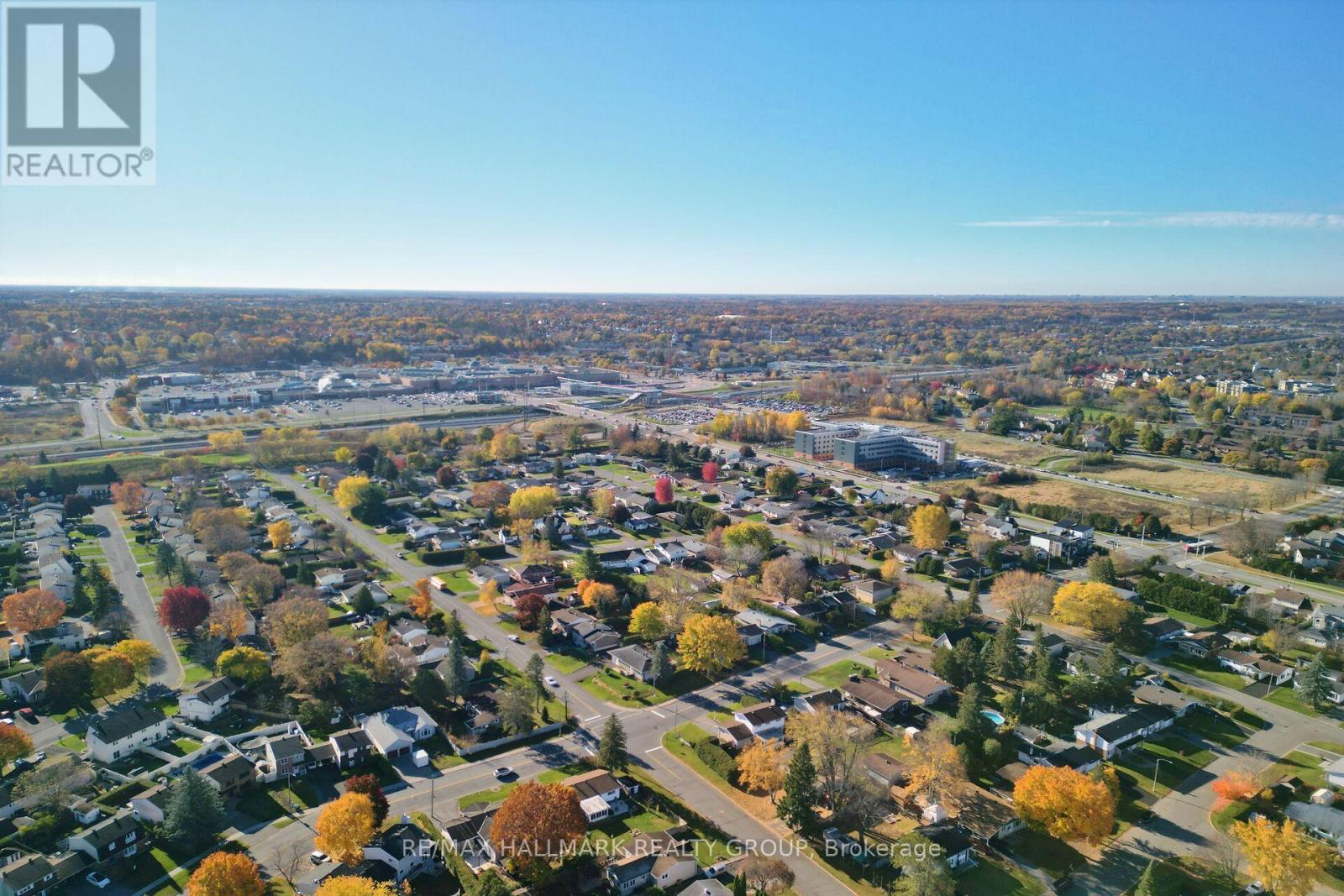 838 Balsam Drive, Ottawa, Ontario  K1E 1B7 - Photo 45 - X12496576