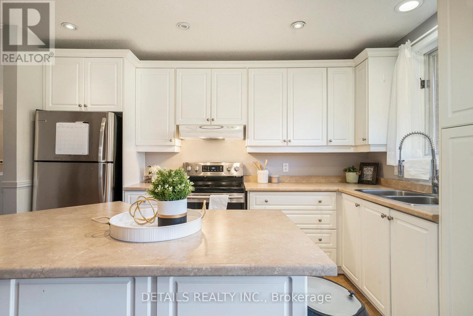 2298 James Craig Street, Ottawa, Ontario  K0A 2T0 - Photo 8 - X12496606