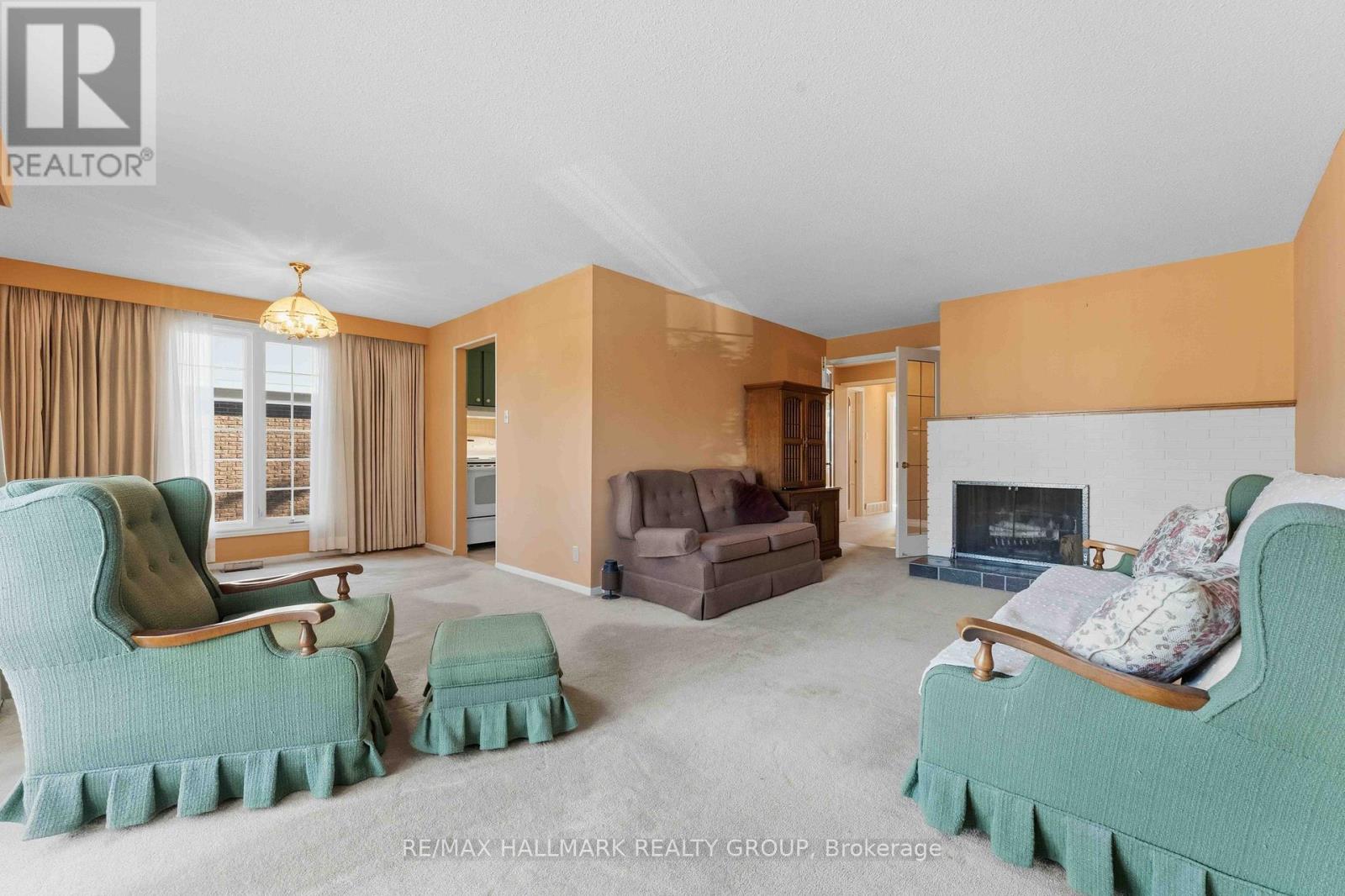 1886 Elmridge Drive, Ottawa, Ontario  K1J 6R7 - Photo 14 - X12496610