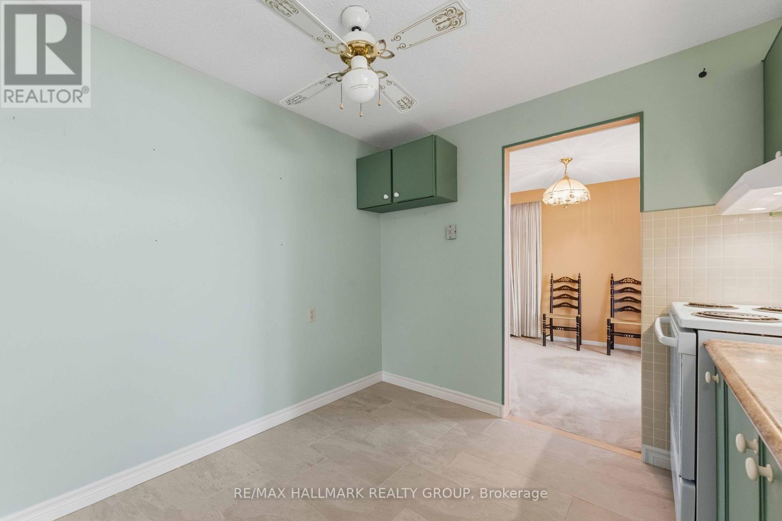 1886 Elmridge Drive, Ottawa, Ontario  K1J 6R7 - Photo 9 - X12496610