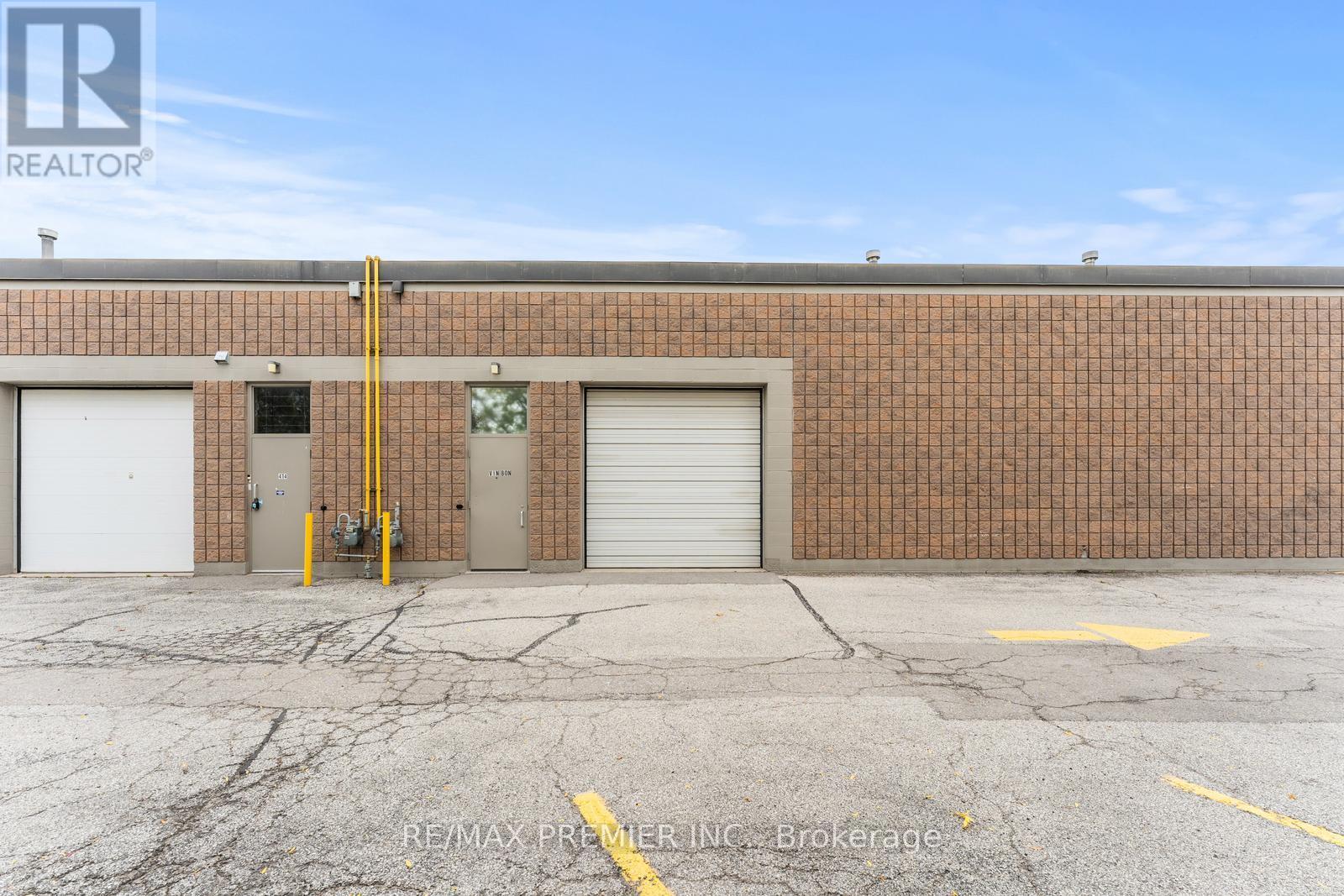 410 Speers Road, Oakville, Ontario  L6K 2G2 - Photo 22 - W12495720