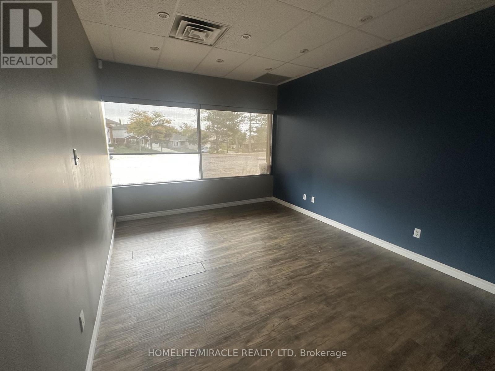 2 - 450 Westheights Drive, Kitchener, Ontario  N2N 2B9 - Photo 8 - X12494356