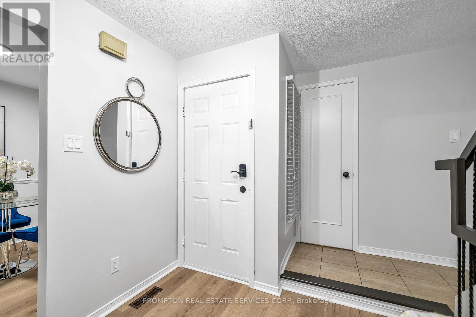 39 Frost Drive, Whitby (Lynde Creek), Ontario  L1P 1C8 - Photo 7 - E12496006