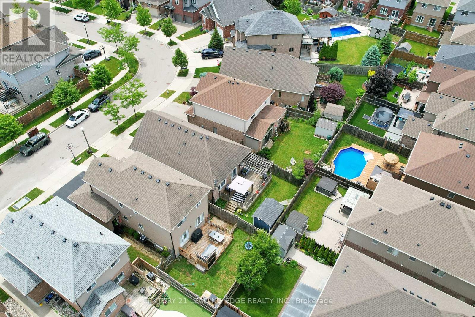 277 Watervale Crescent, Kitchener, Ontario  N2A 0G7 - Photo 34 - X12454833