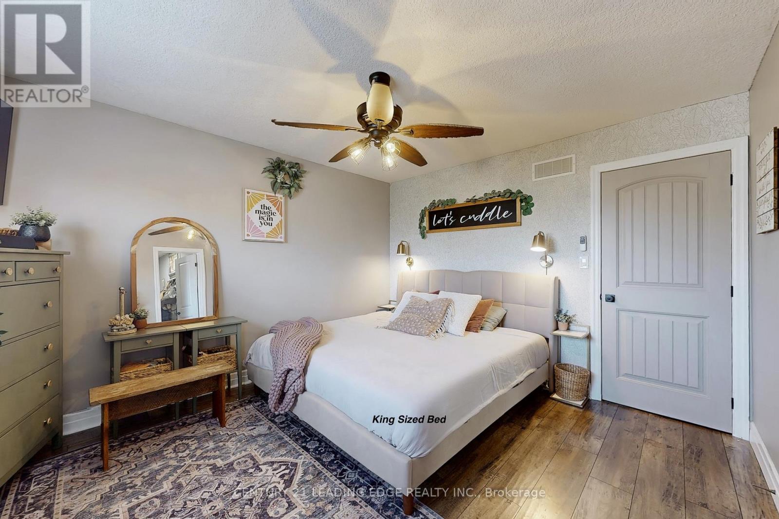 277 Watervale Crescent, Kitchener, Ontario  N2A 0G7 - Photo 14 - X12454833