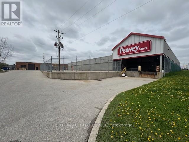 1780 Wharncliffe Road S, London South, Ontario  N6L 1K1 - Photo 12 - X12496248