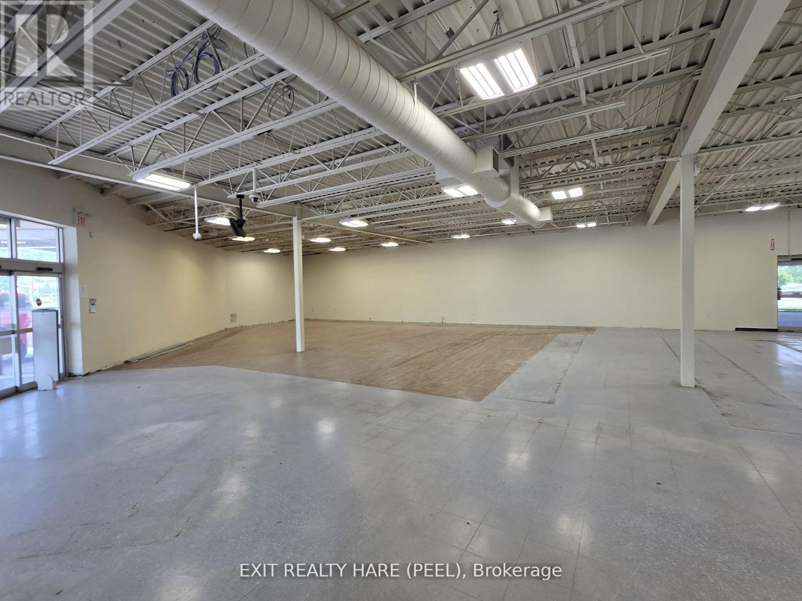 1780 Wharncliffe Road S, London South, Ontario  N6L 1K1 - Photo 4 - X12496248