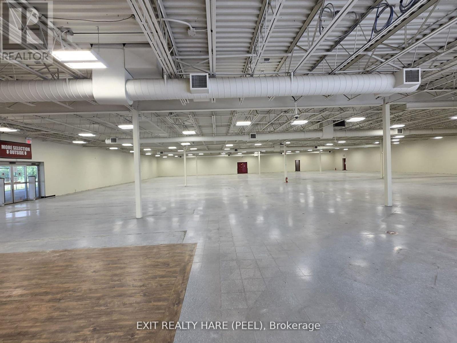 1780 Wharncliffe Road S, London South, Ontario  N6L 1K1 - Photo 5 - X12496248