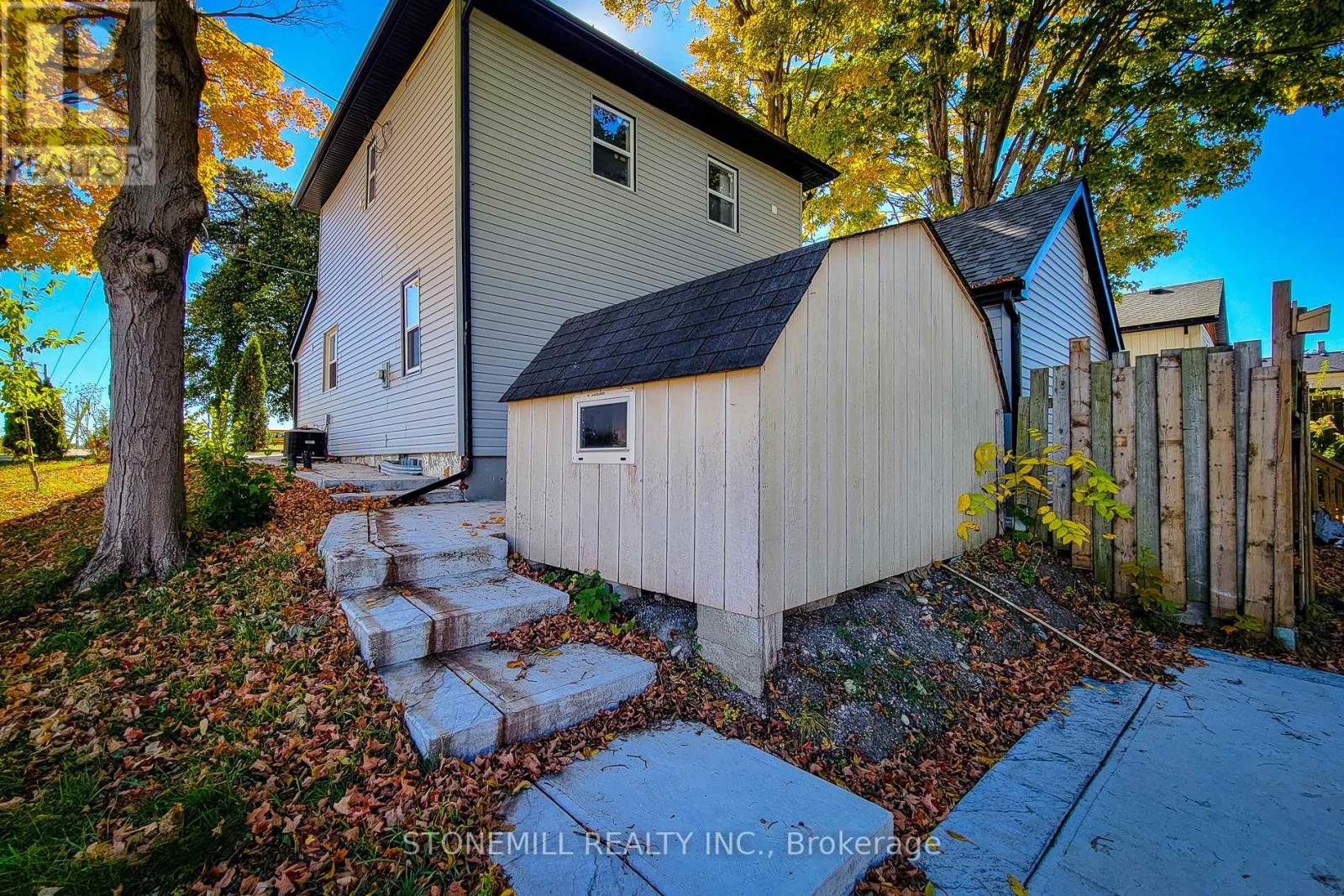 727 College Avenue, Woodstock, Ontario  N4S 2C7 - Photo 18 - X12496362