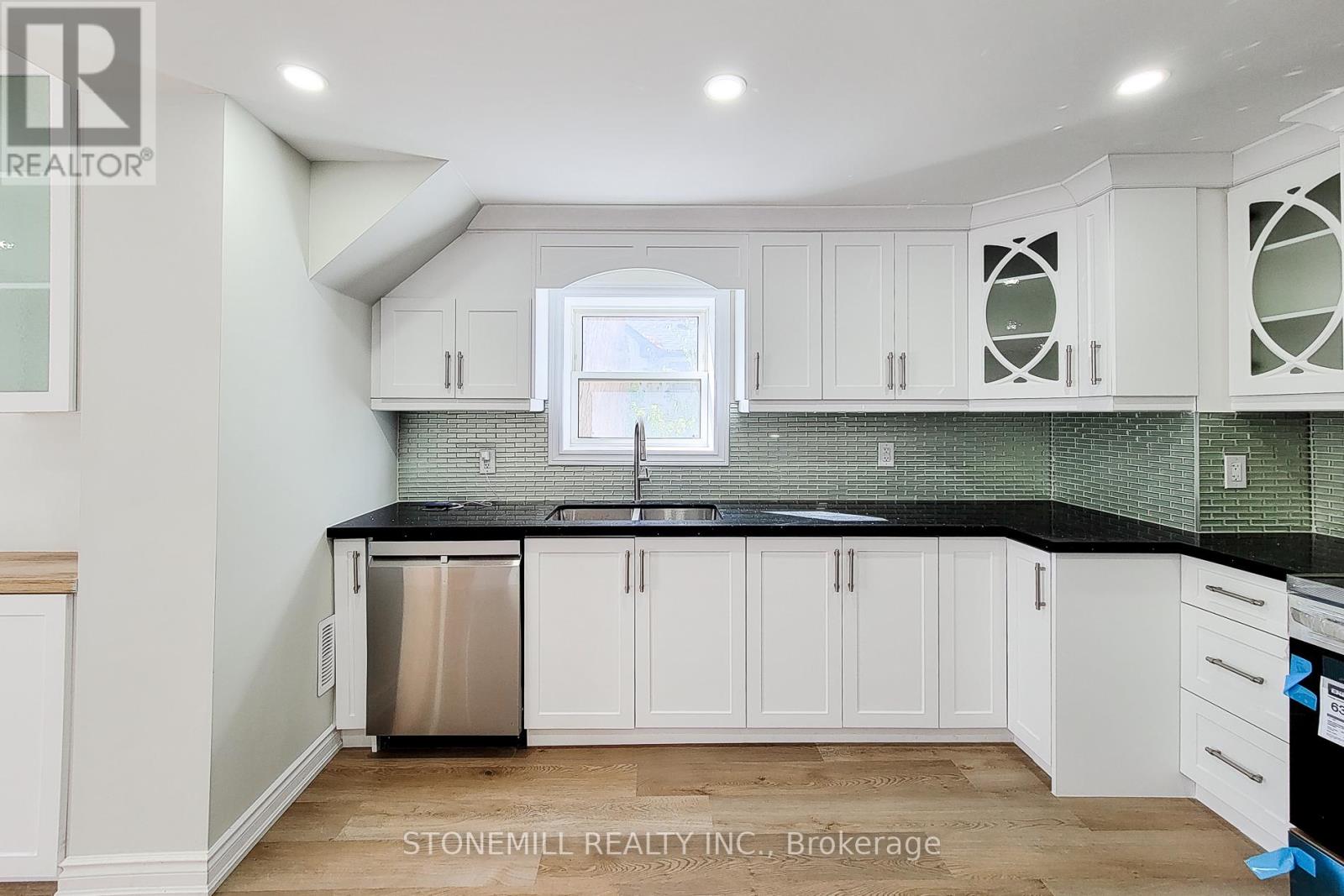 727 College Avenue, Woodstock, Ontario  N4S 2C7 - Photo 29 - X12496362