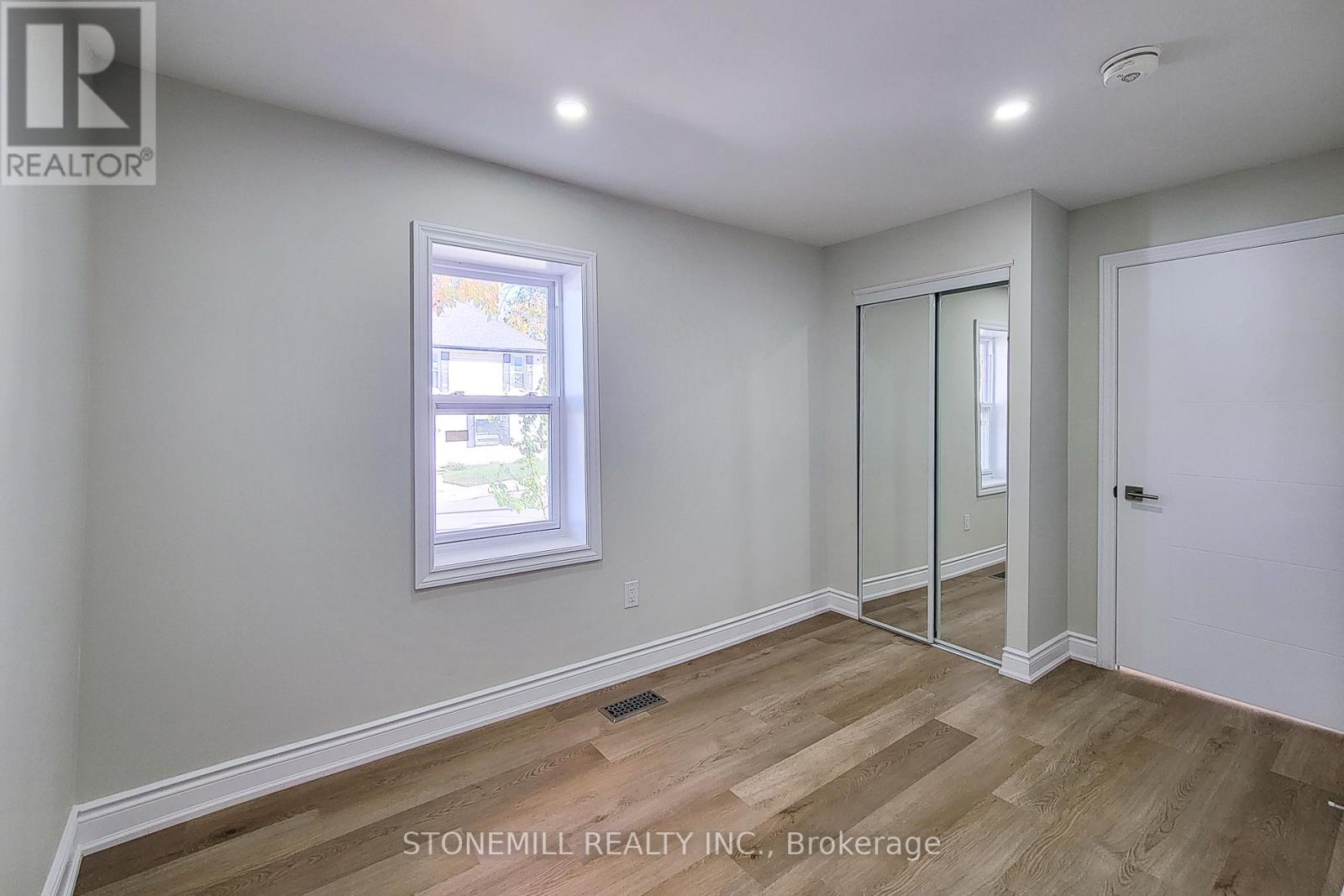 727 College Avenue, Woodstock, Ontario  N4S 2C7 - Photo 31 - X12496362