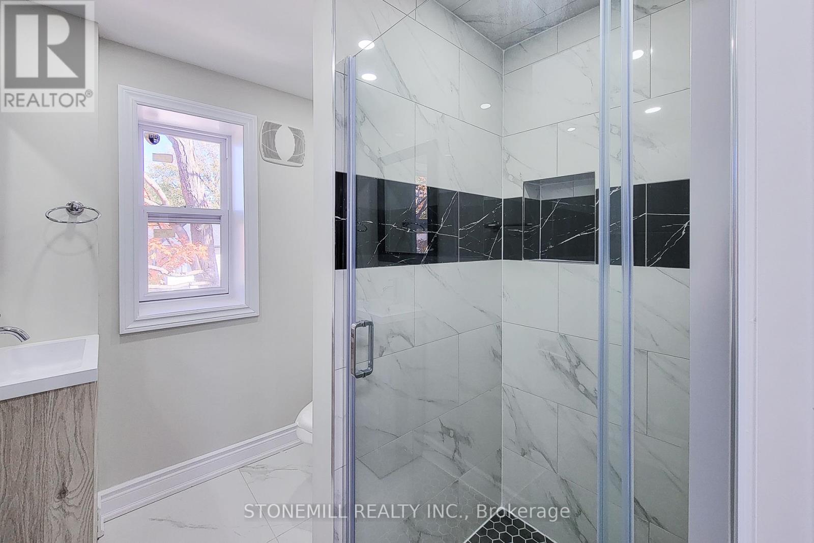 727 College Avenue, Woodstock, Ontario  N4S 2C7 - Photo 41 - X12496362