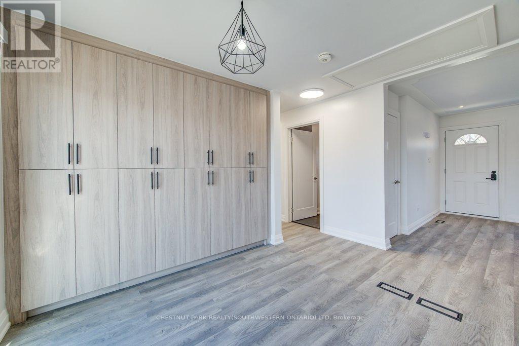 88 Woodhaven Road, Kitchener, Ontario  N2C 1V1 - Photo 14 - X12496388