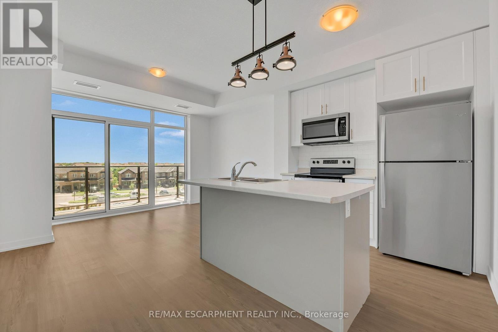 319 - 450 Dundas Street, Hamilton, Ontario  L8B 1Z2 - Photo 5 - X12496420