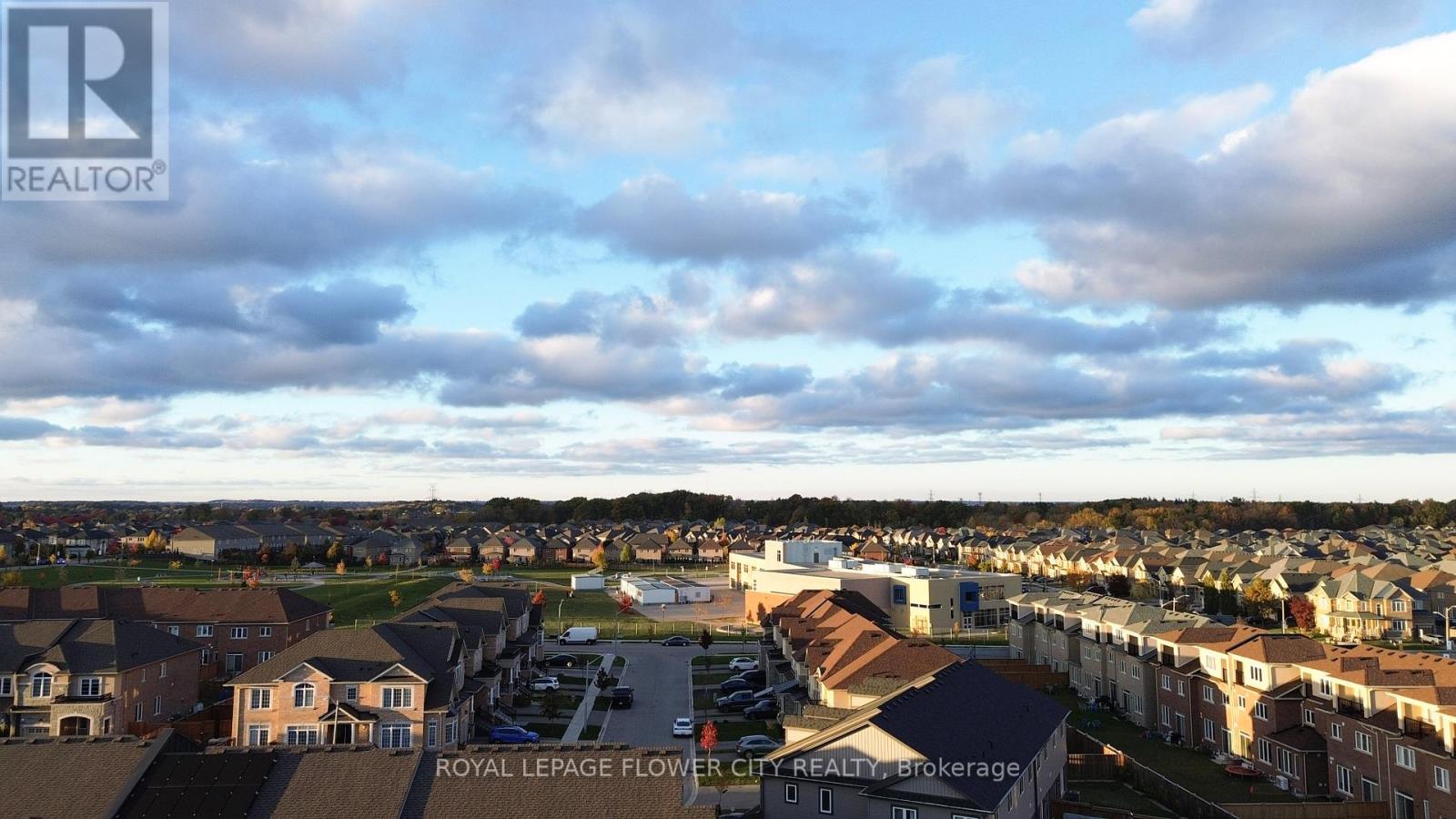 40 Dayman Drive, Hamilton, Ontario  L9K 0J9 - Photo 5 - X12496432