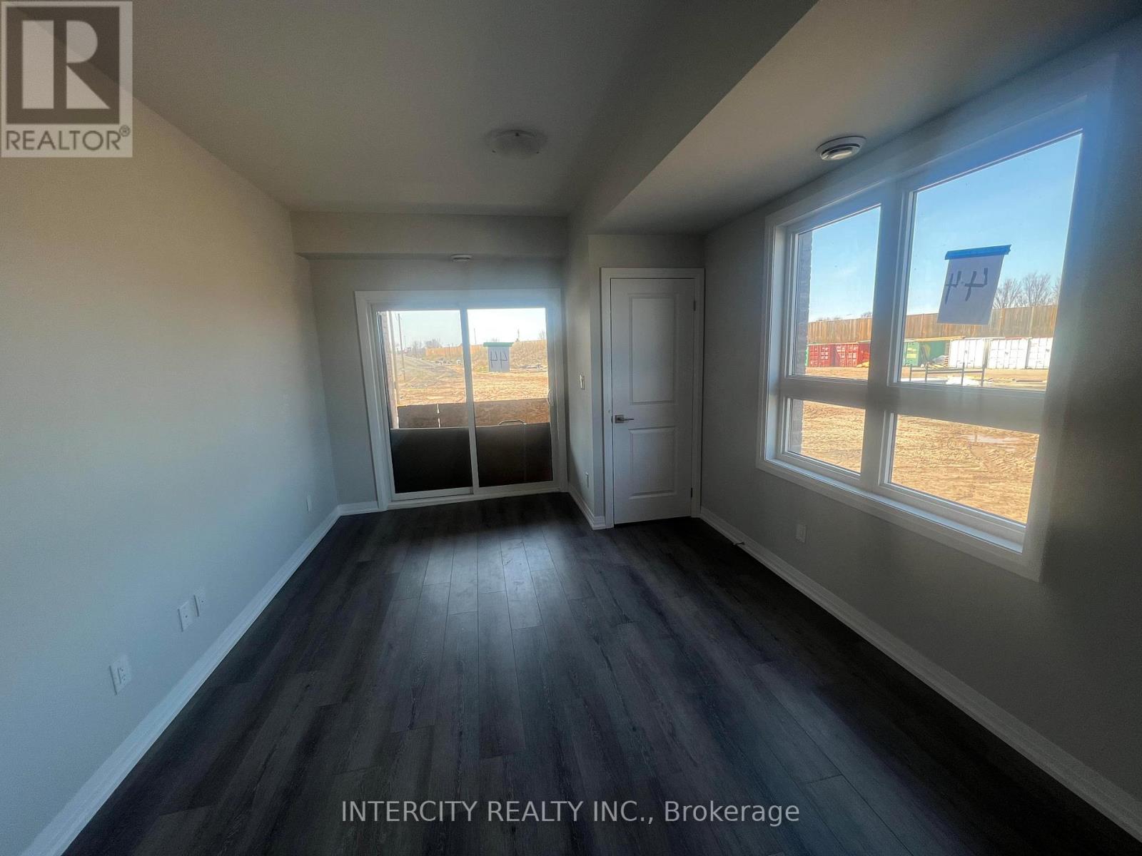 44 - 6705 Cropp Street, Niagara Falls, Ontario  L2E 5J8 - Photo 7 - X12496494