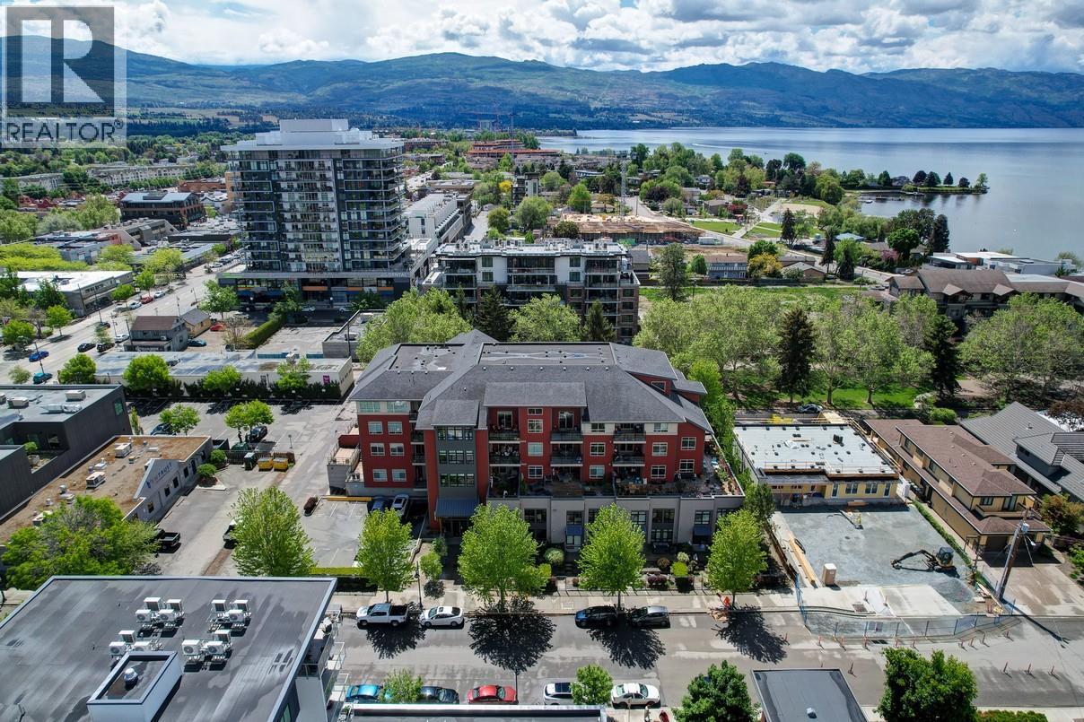 457 West Avenue Unit# 111, Kelowna, British Columbia  V1Y 4Z3 - Photo 2 - 10367227