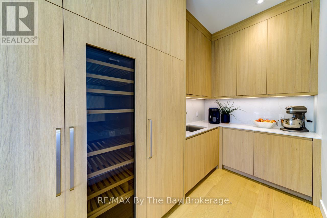 18 Raintree Court, Clearview, Ontario  L9Y 0K2 - Photo 12 - S12496616