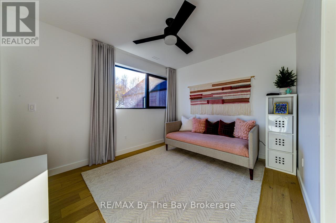 18 Raintree Court, Clearview, Ontario  L9Y 0K2 - Photo 22 - S12496616