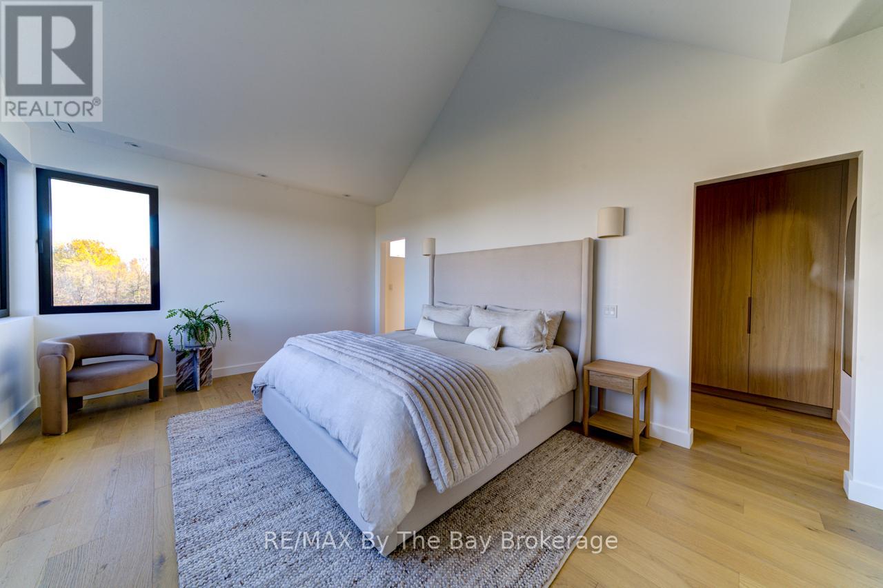 18 Raintree Court, Clearview, Ontario  L9Y 0K2 - Photo 25 - S12496616