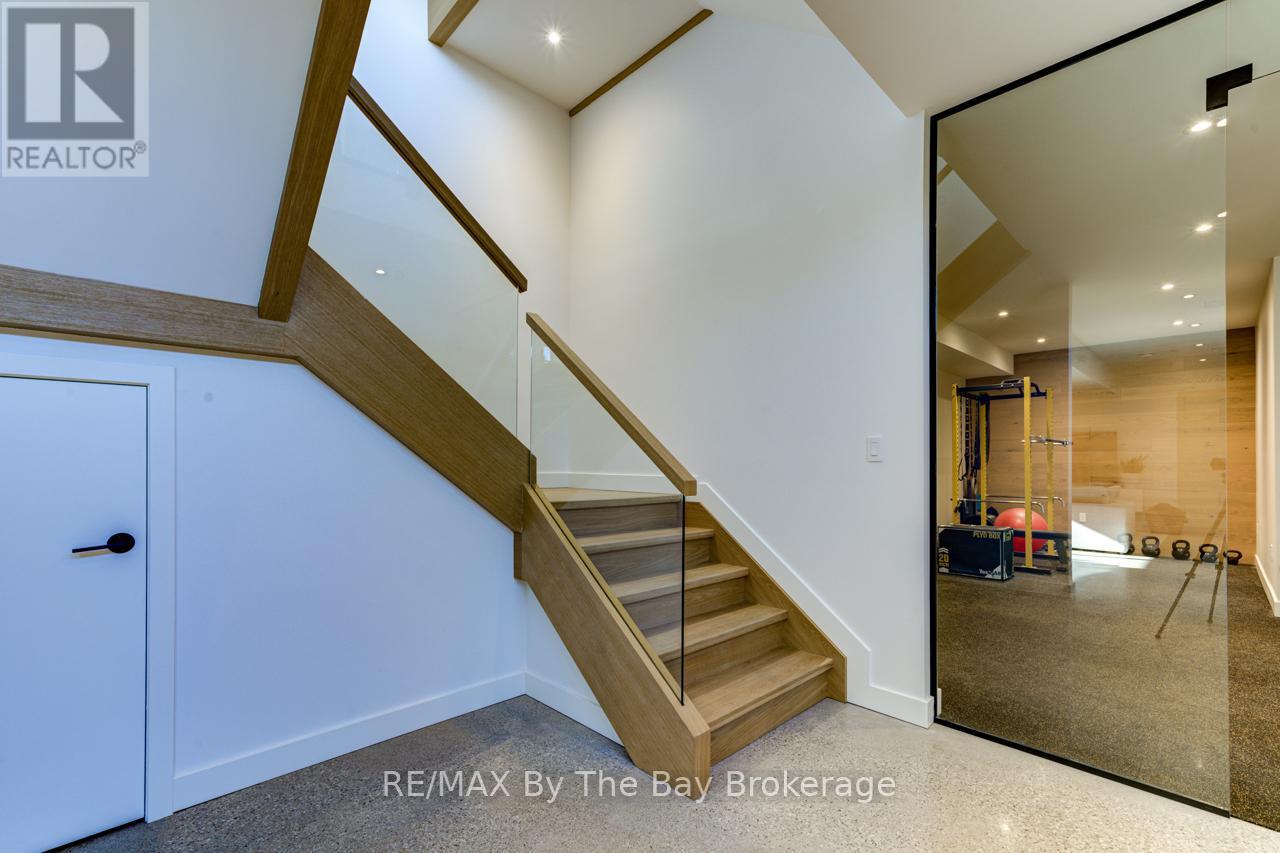 18 Raintree Court, Clearview, Ontario  L9Y 0K2 - Photo 30 - S12496616