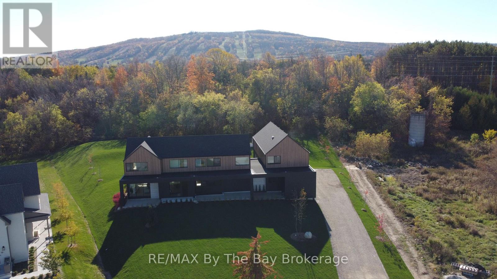 18 Raintree Court, Clearview, Ontario  L9Y 0K2 - Photo 44 - S12496616