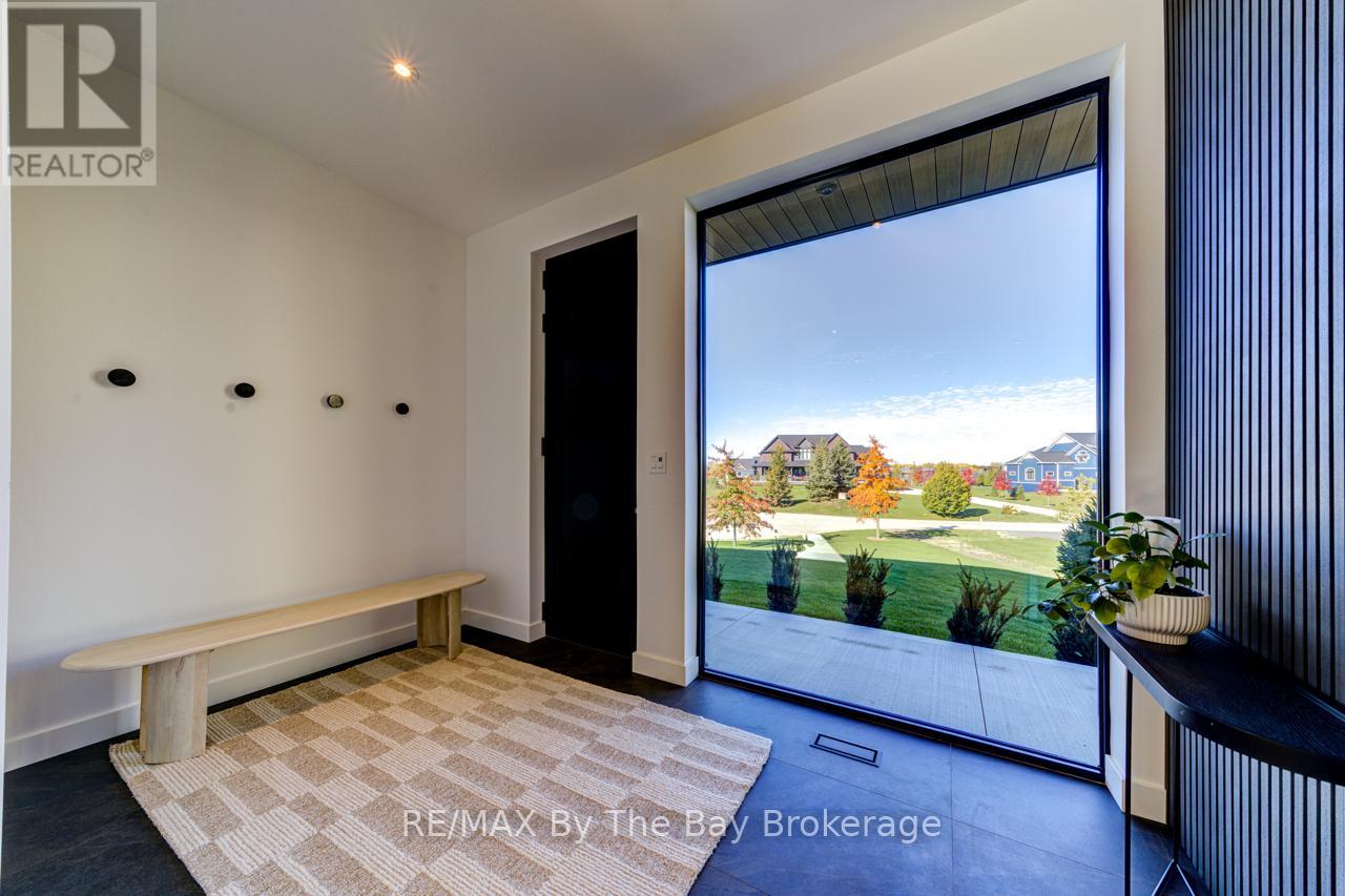 18 Raintree Court, Clearview, Ontario  L9Y 0K2 - Photo 6 - S12496616