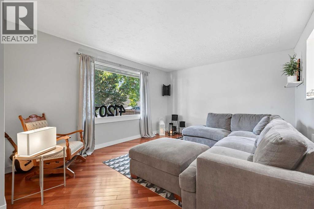 4720 Worcester Drive Sw, Calgary, Alberta  T3C 3L6 - Photo 9 - A2258769