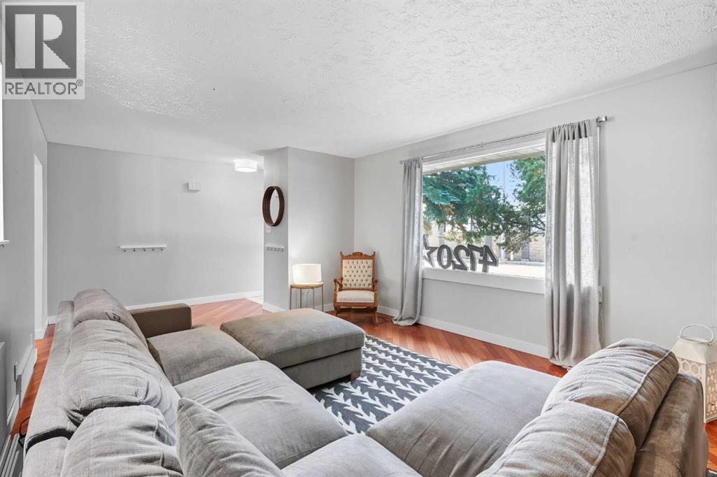 4720 Worcester Drive Sw, Calgary, Alberta  T3C 3L6 - Photo 11 - A2258769