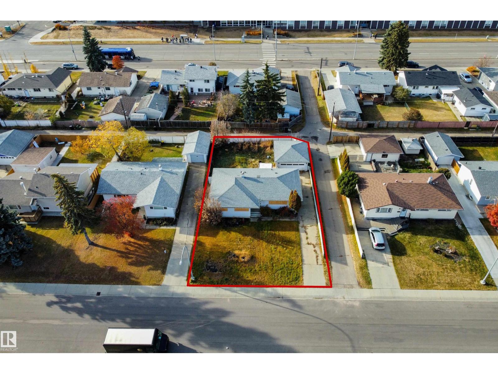 9322 162 St Nw, Edmonton, Alberta  T5R 2M9 - Photo 4 - E4464212