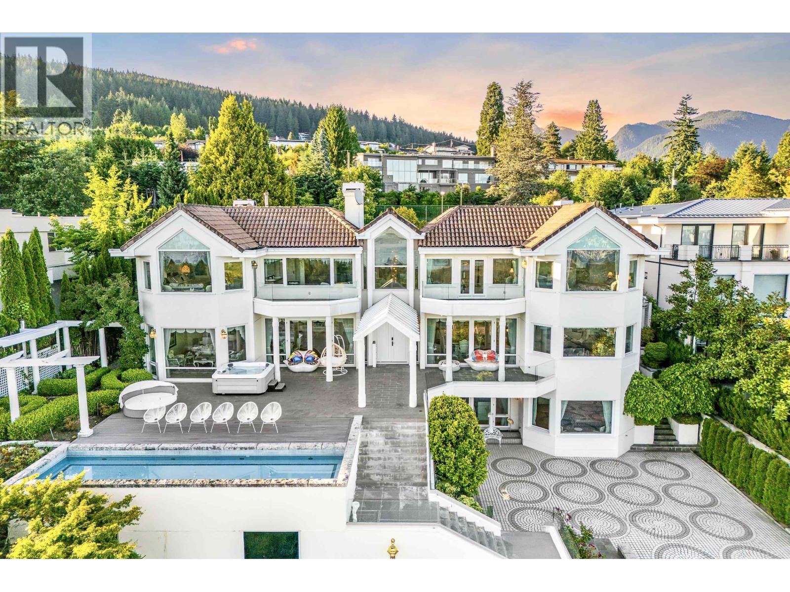 965 KING GEORGES WAY, West Vancouver, British Columbia
