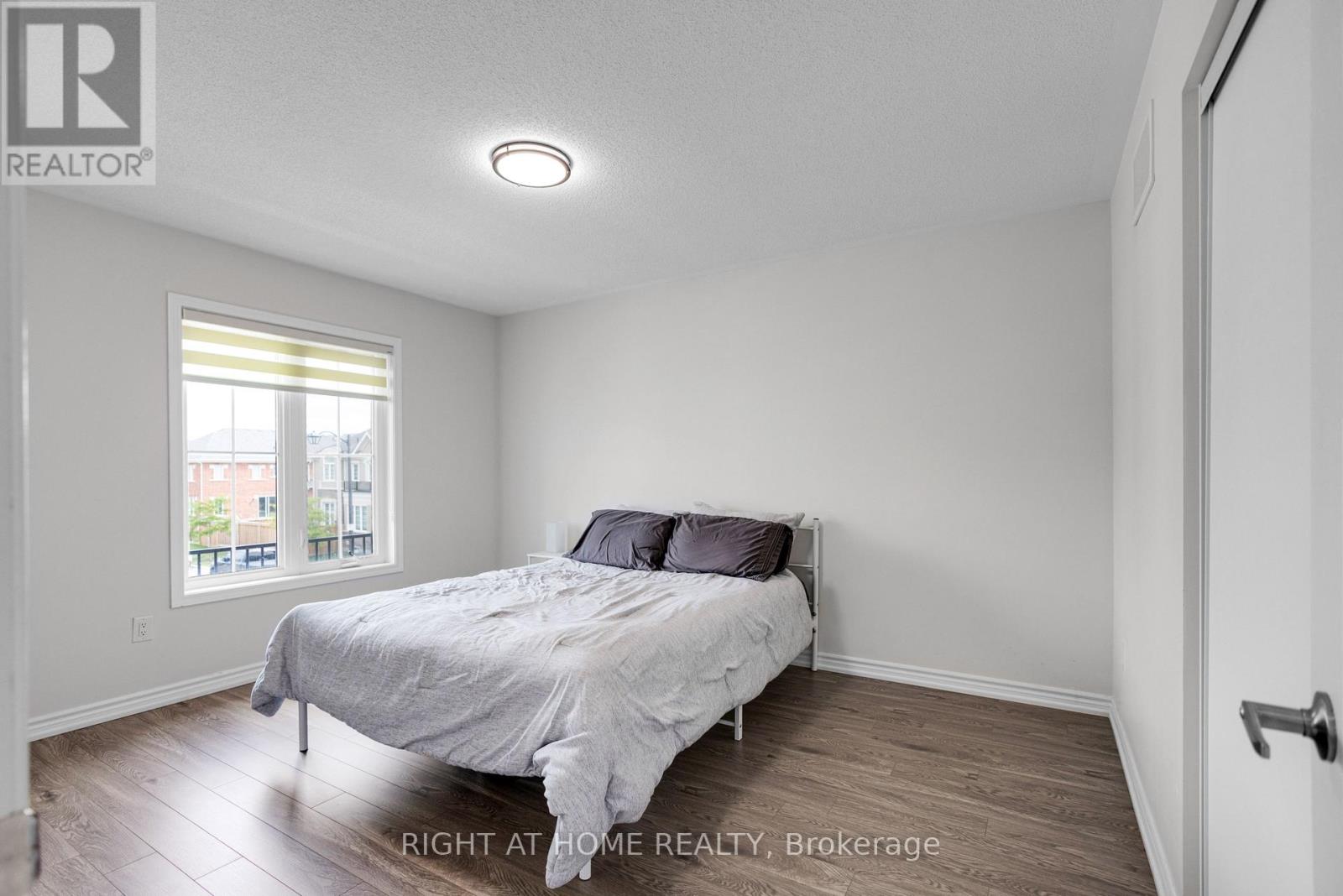 849 Aspen Terrace, Milton, Ontario  L9E 1S2 - Photo 23 - W12434216