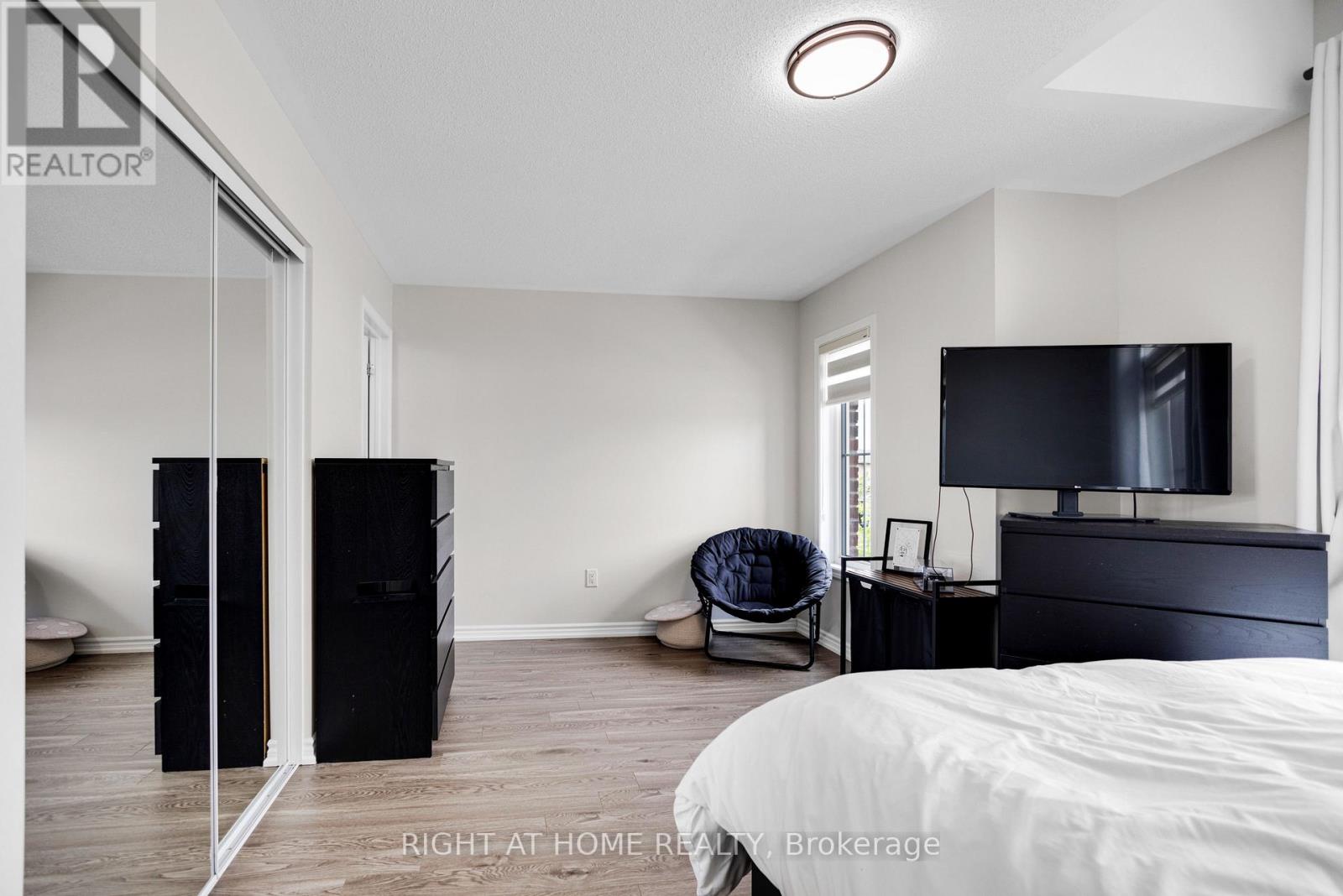 849 Aspen Terrace, Milton, Ontario  L9E 1S2 - Photo 26 - W12434216