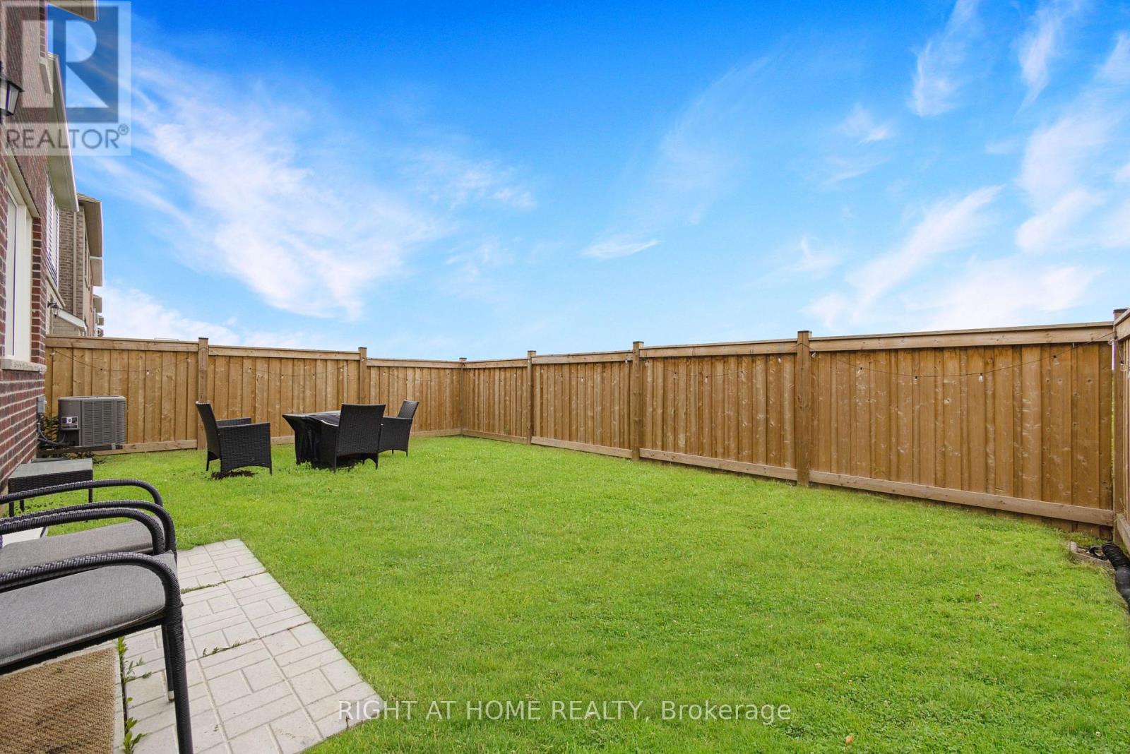 849 Aspen Terrace, Milton, Ontario  L9E 1S2 - Photo 30 - W12434216