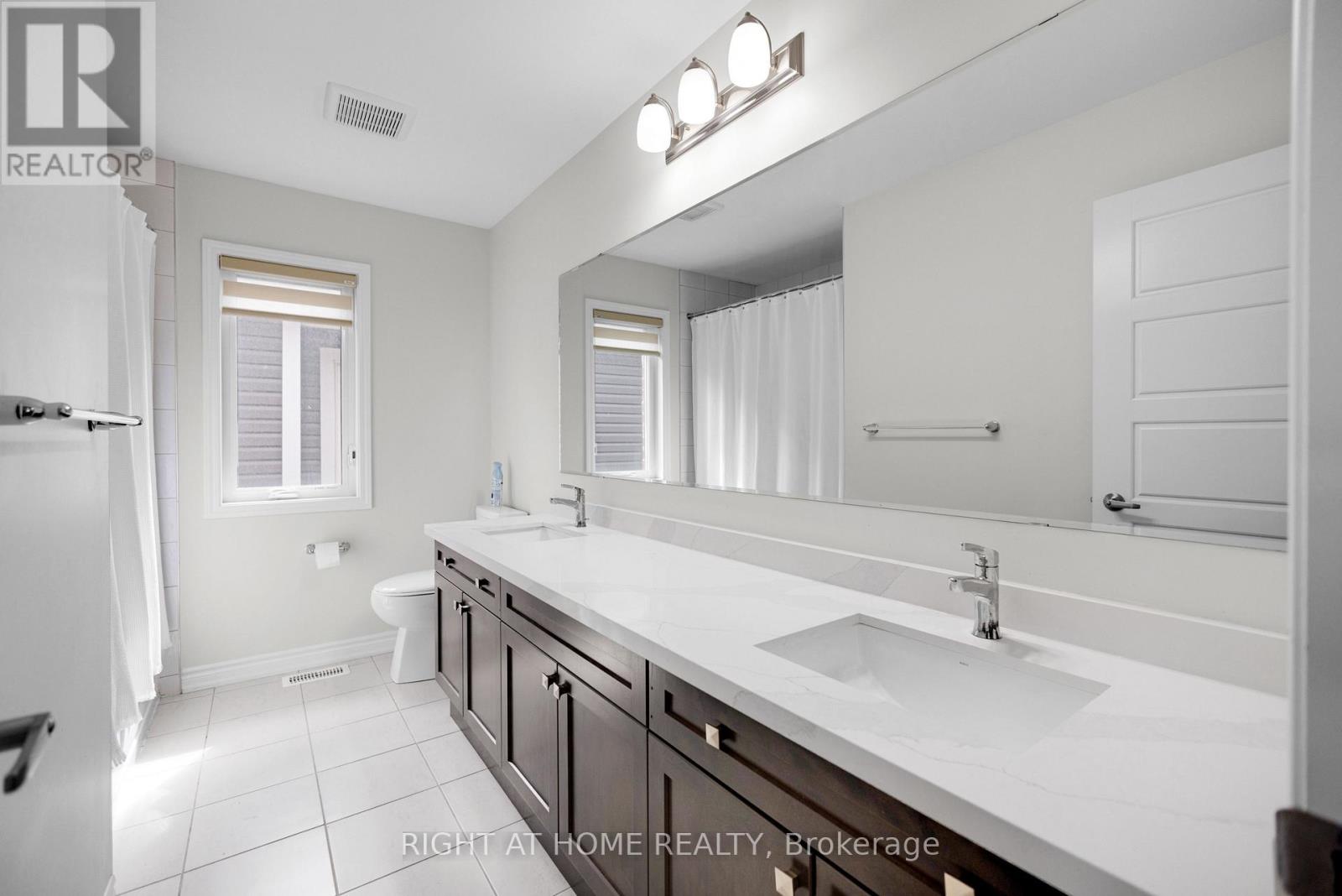 849 Aspen Terrace, Milton, Ontario  L9E 1S2 - Photo 21 - W12434216