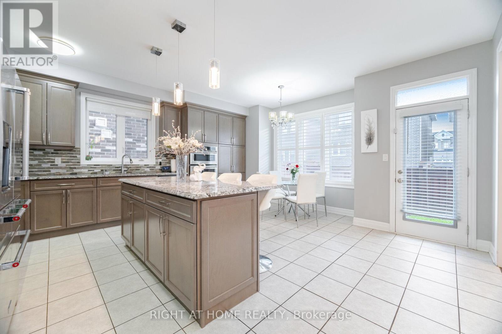 1190 Mceachern Court, Milton, Ontario  L9E 1E5 - Photo 17 - W12441397