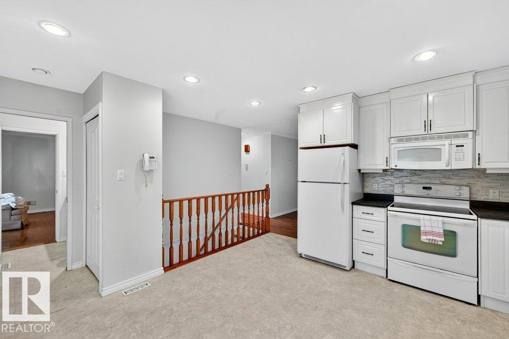 16323 99 St Nw Nw, Edmonton, Alberta  T5X 5J1 - Photo 12 - E4464228