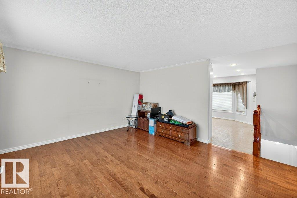 16323 99 St Nw Nw, Edmonton, Alberta  T5X 5J1 - Photo 5 - E4464228