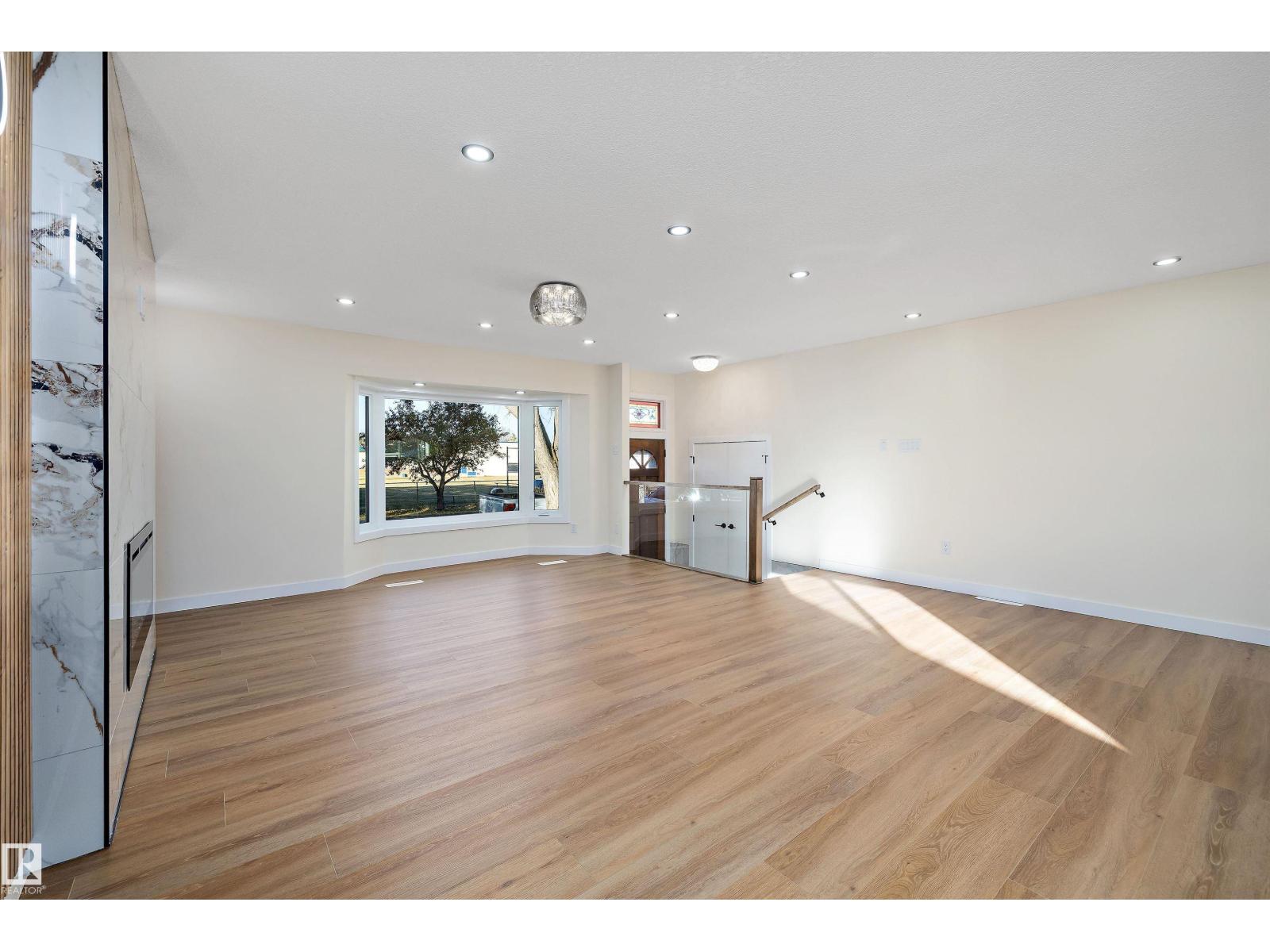 11031 153a St Nw, Edmonton, Alberta  T5P 2E7 - Photo 6 - E4464229