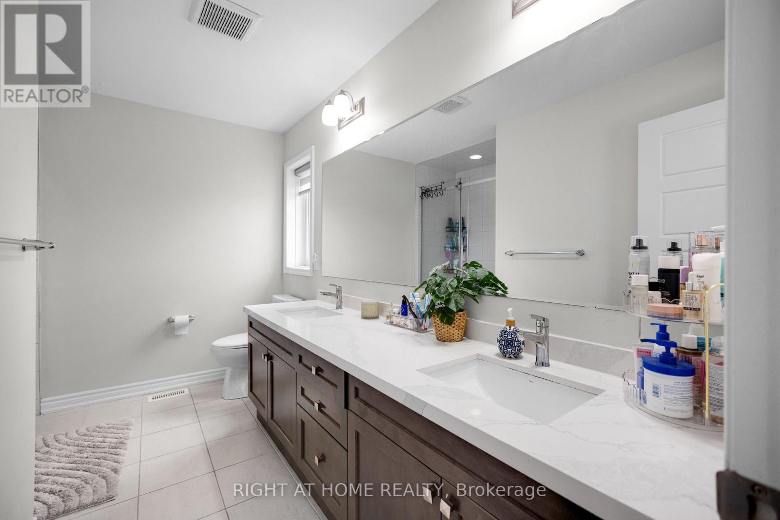 849 Aspen Terrace, Milton, Ontario  L9E 1S2 - Photo 19 - W12434216