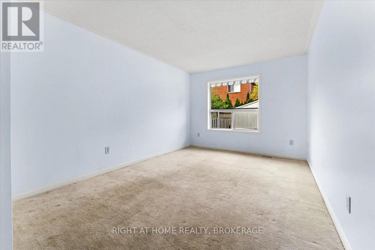 33 Atwood Avenue, Halton Hills, Ontario  L7G 5Z9 - Photo 14 - W12462830