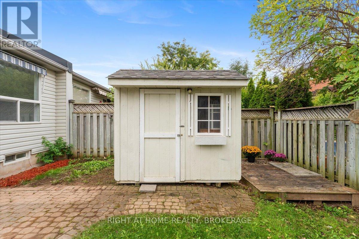 33 Atwood Avenue, Halton Hills, Ontario  L7G 5Z9 - Photo 34 - W12462830