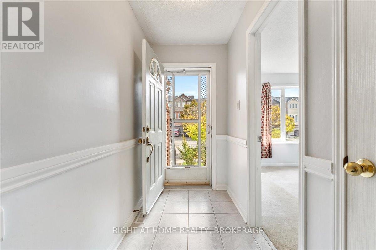 33 Atwood Avenue, Halton Hills, Ontario  L7G 5Z9 - Photo 4 - W12462830