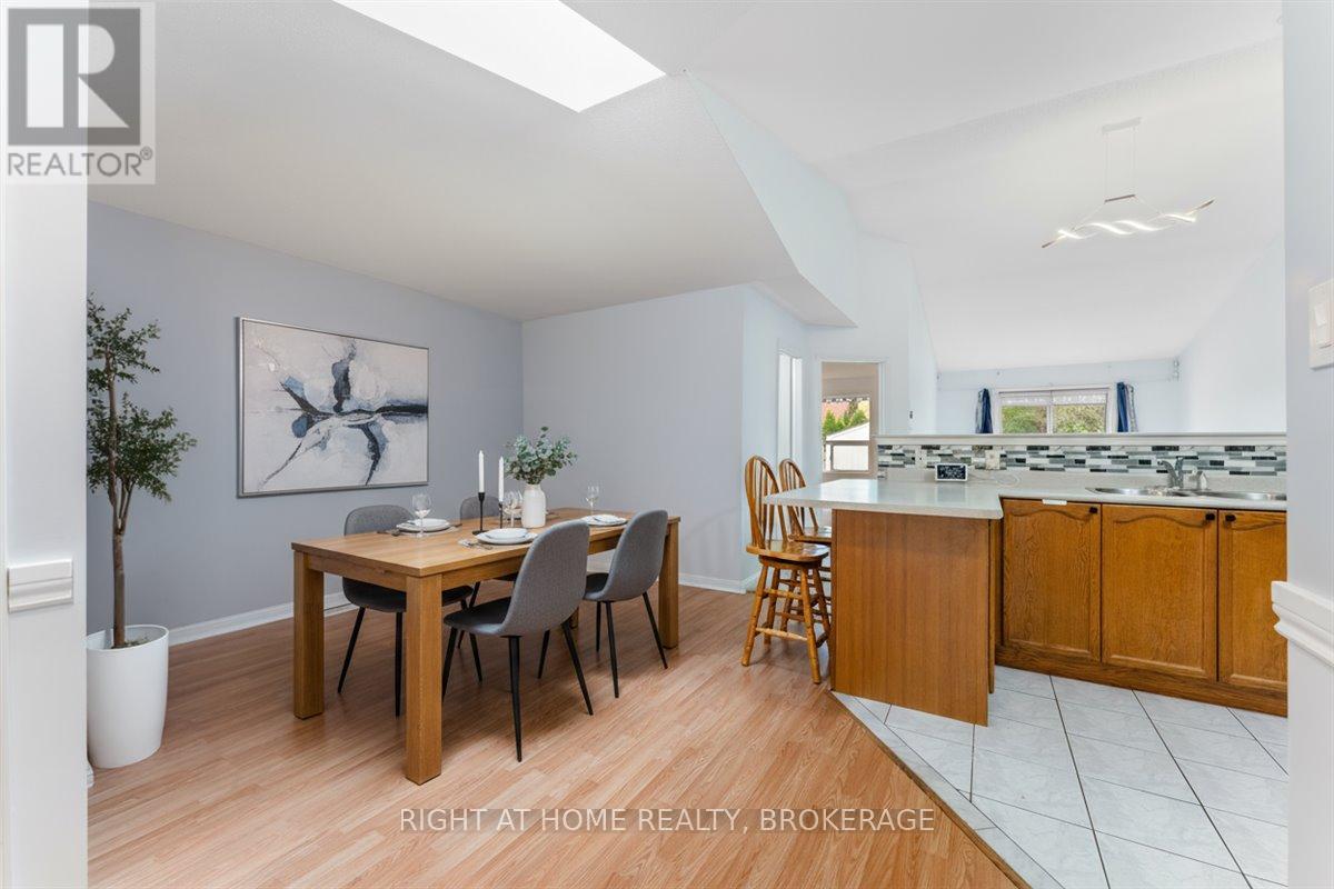 33 Atwood Avenue, Halton Hills, Ontario  L7G 5Z9 - Photo 5 - W12462830