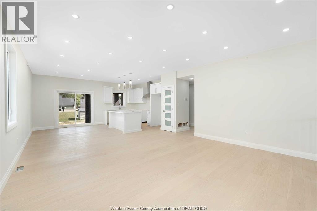 8343 Annie, Mcgregor, Ontario  N0R 1J0 - Photo 13 - 25027700