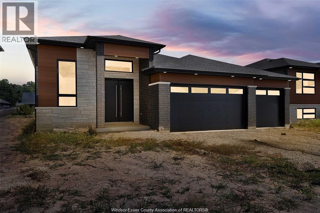 8343 Annie, Mcgregor, Ontario  N0R 1J0 - Photo 2 - 25027700