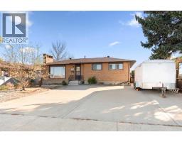 751 McCutcheon Drive Nw Northwest Crescent Heights, Medicine Hat, Ca