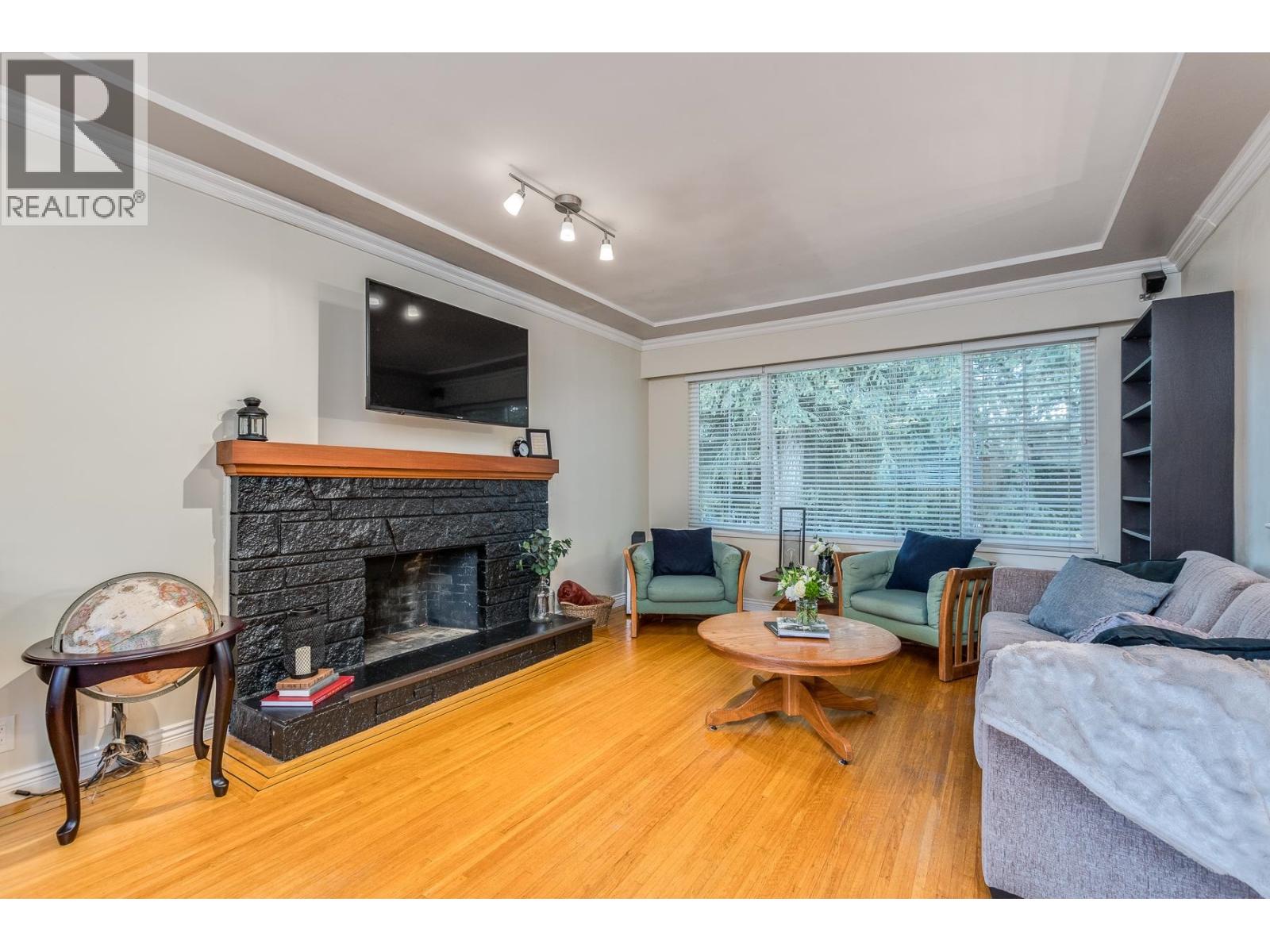 2075 Austin Avenue, Coquitlam, British Columbia  V3K 3R5 - Photo 4 - R3062101